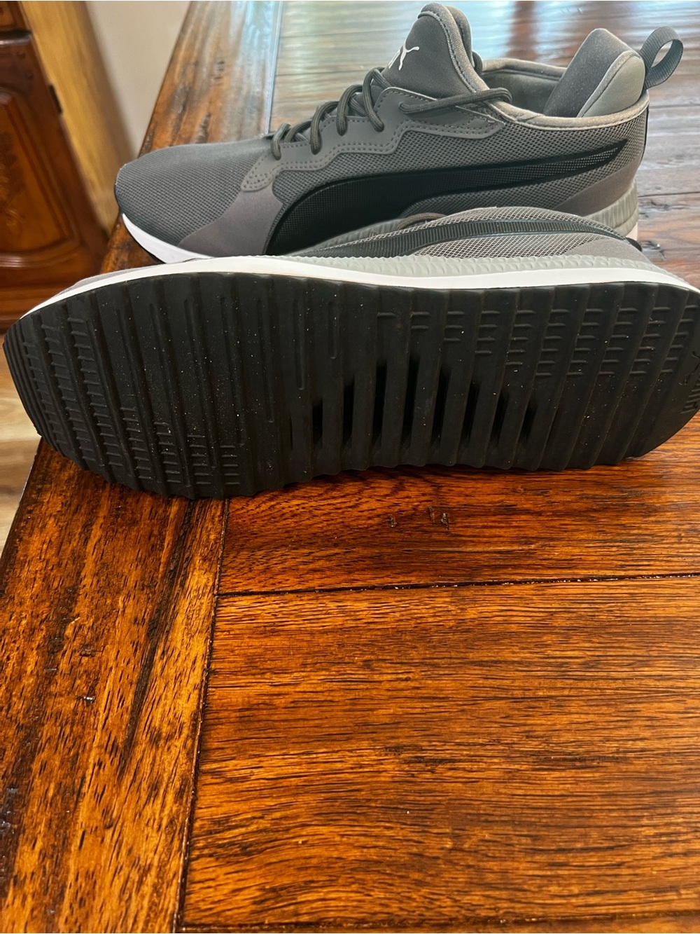 Puma Men's Gray and Black Mesh Athletic Trainers - Picture 5 of 6